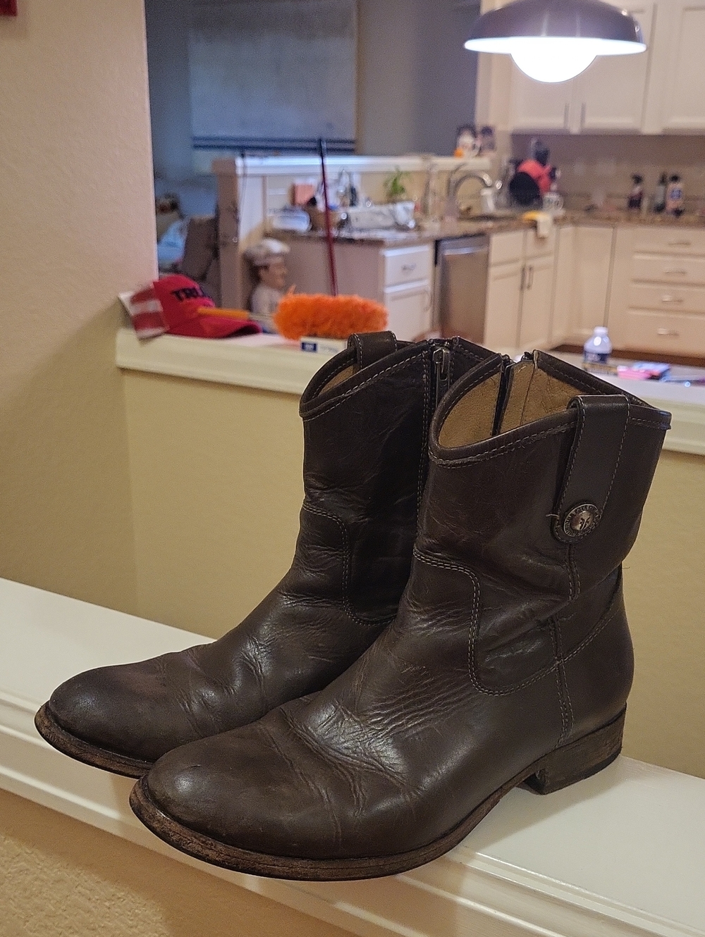 F R Y E Boots Classic Women's Western Short Boot All Leather